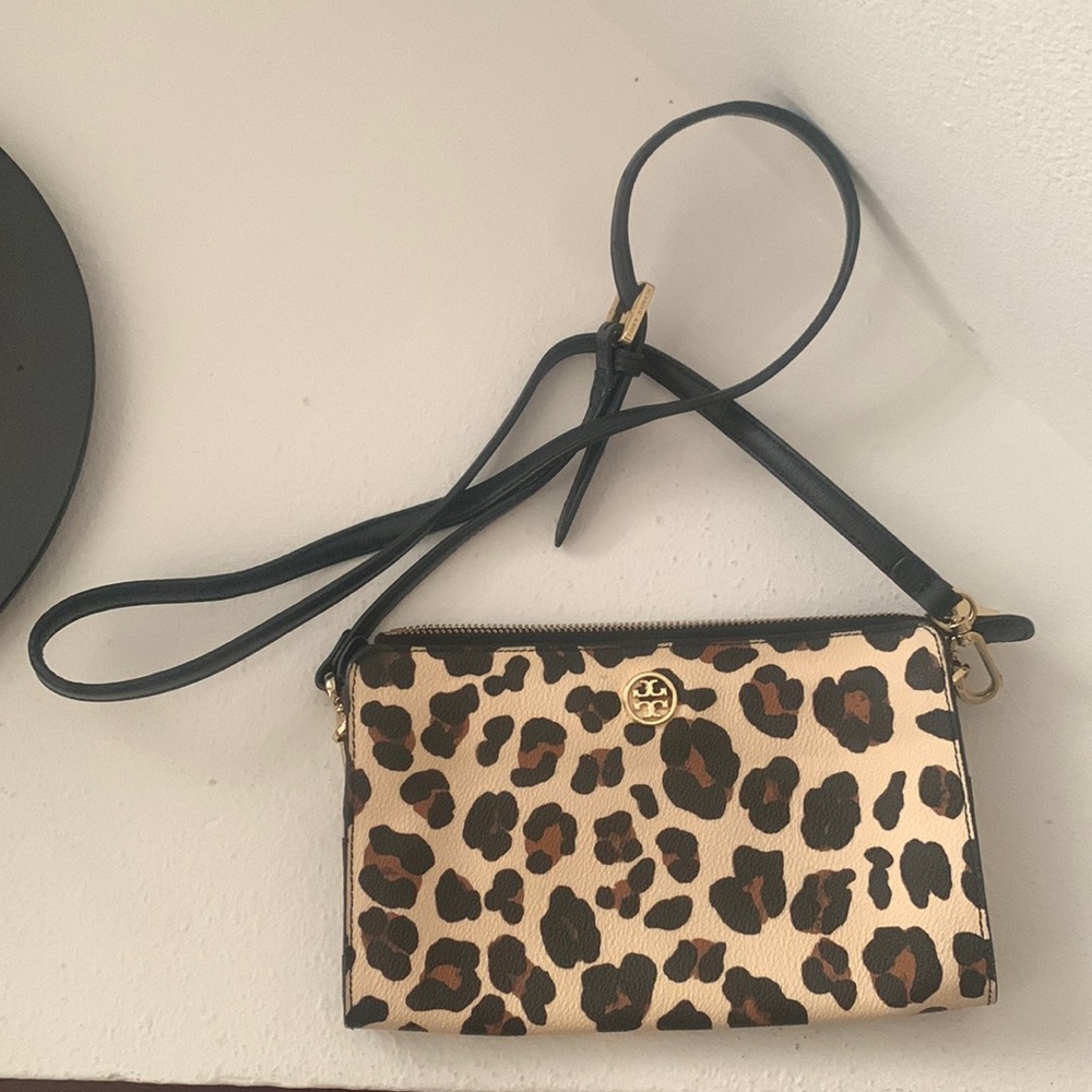 Tory Burch leopard purse with detachable strap